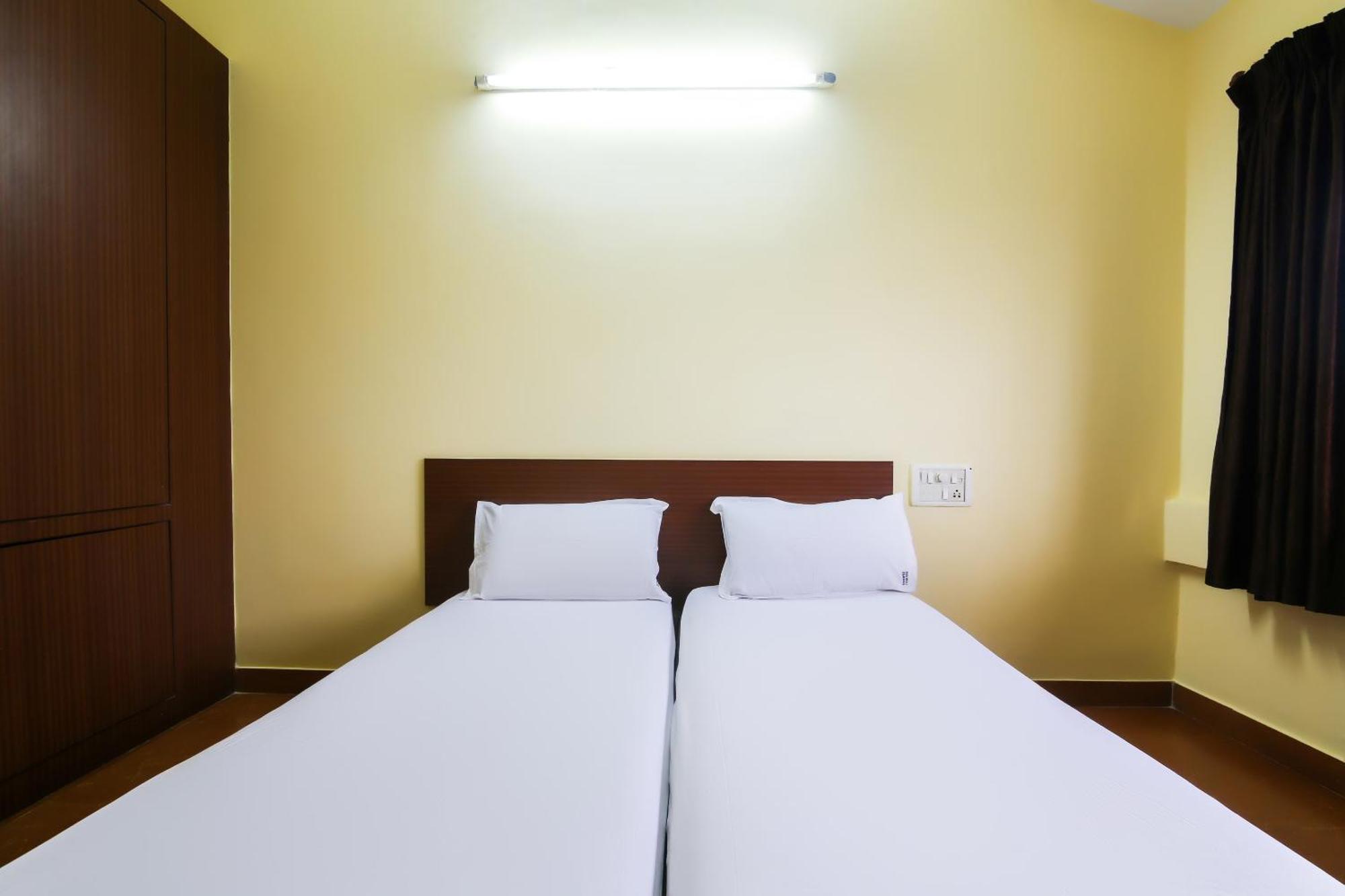Hotel O Raviraj Classic Cana Kültér fotó