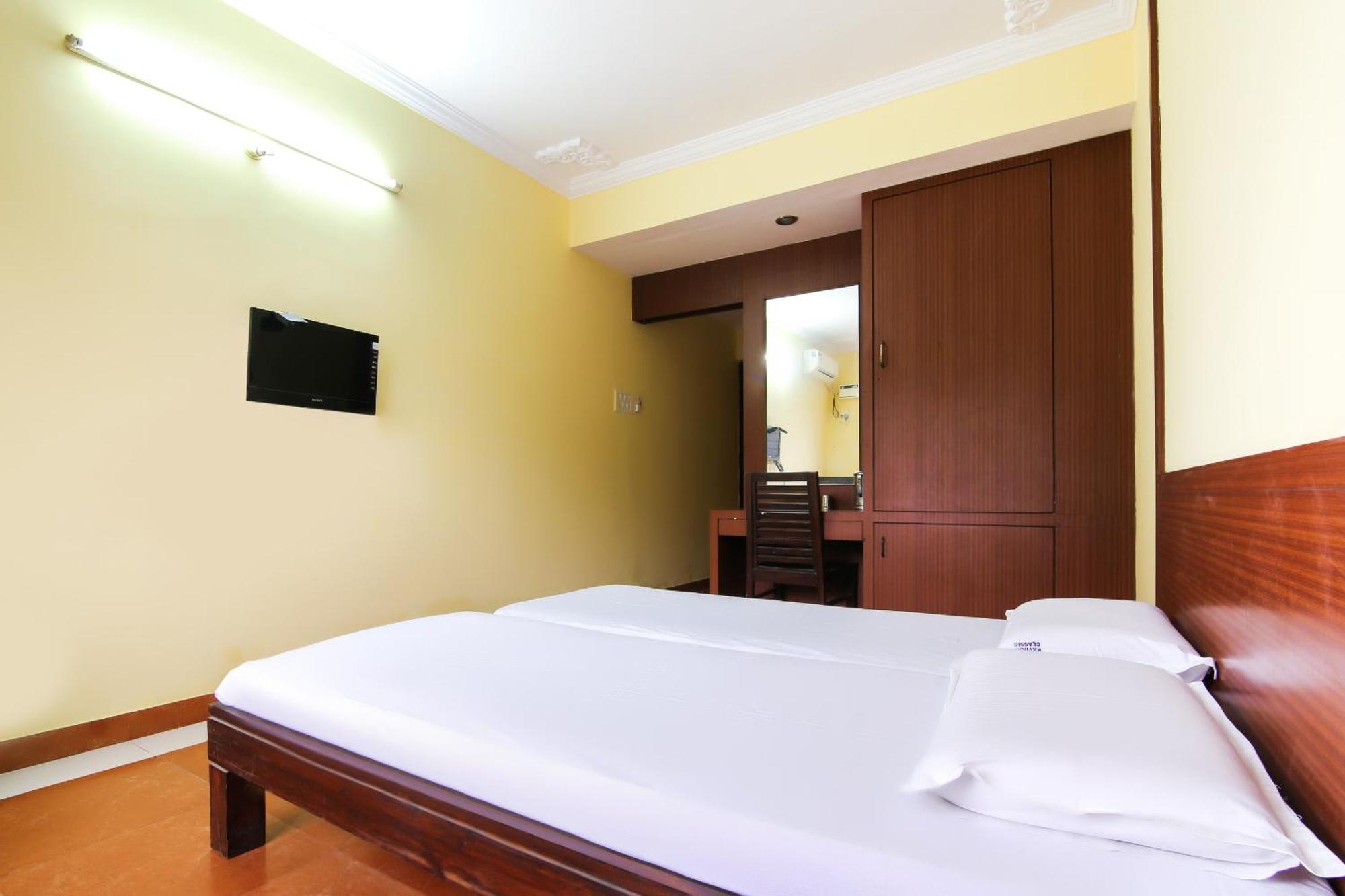 Hotel O Raviraj Classic Cana Kültér fotó